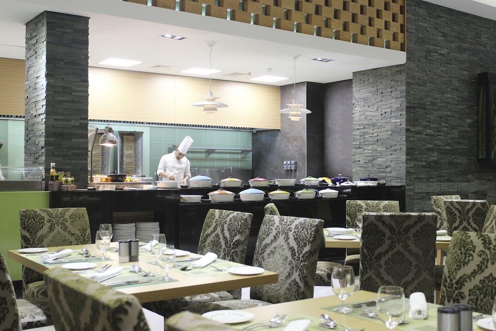 拉米Spa大酒店 麦纳麦 外观 照片 The restaurant